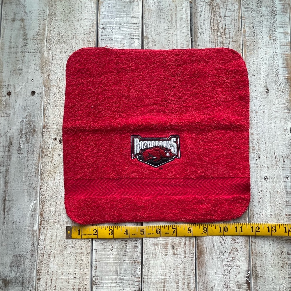 Arkansas College Sports Team  Razorbacks Wash Cloth Go Hogs !!!